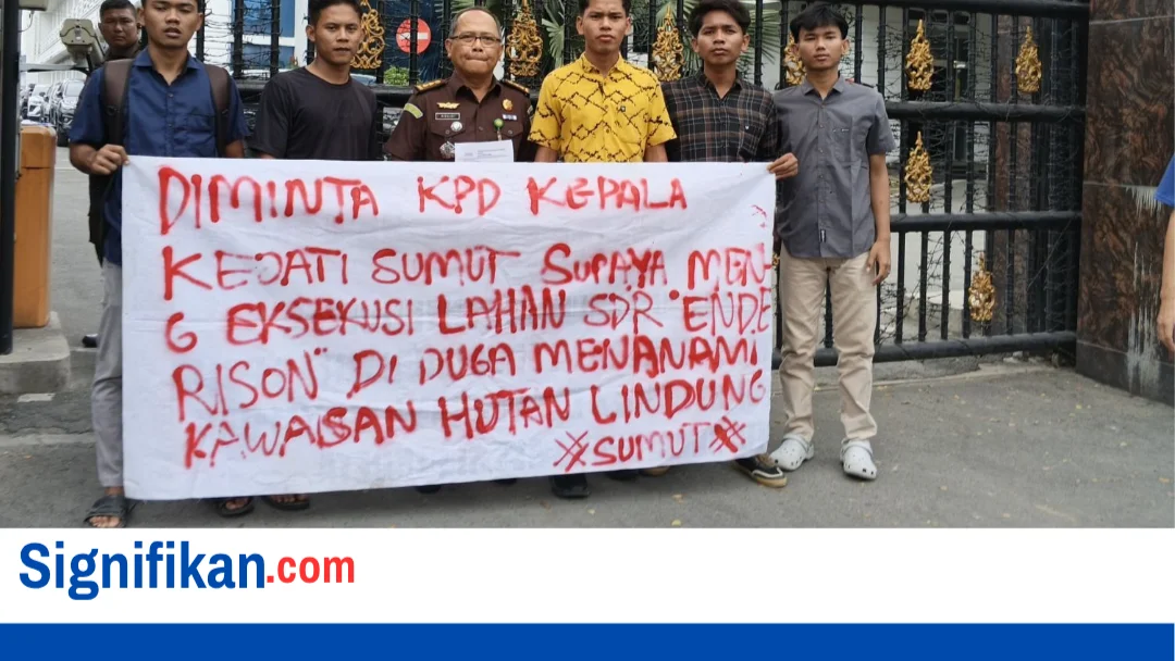 Aliansi Mahasiswa Peduli Rakyat Sumatera Utara (AMPR-SU) Gelar Aksi di Kejatisu, Desak Penegakan Hukum Dugaan Perusakan Kawasan Hutan yang dilakukan Oleh Sdr Enderison.
