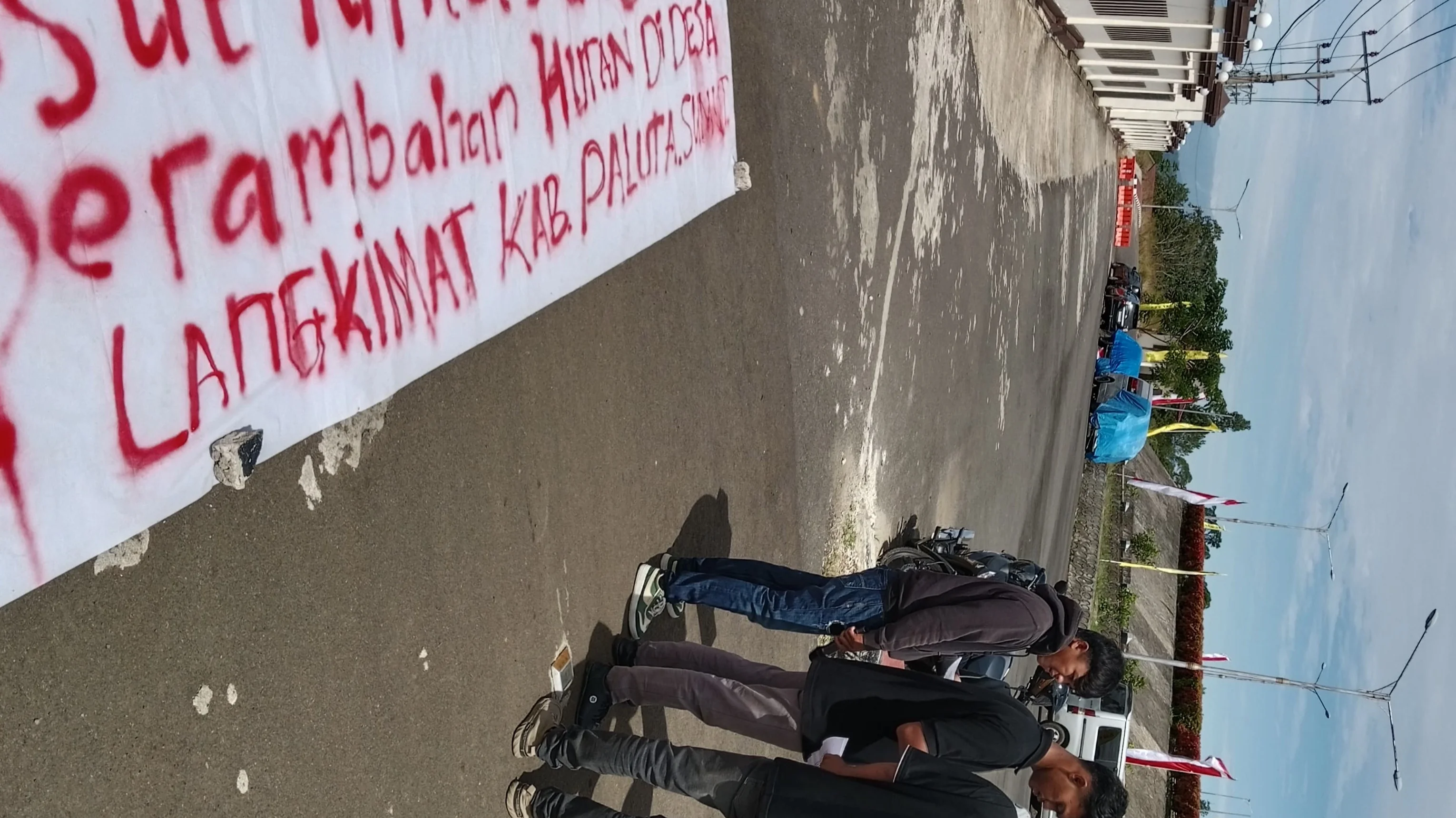 GEMA TABAGSEL Gelar Aksi di Polres Tapanuli Selatan, Desak Penindakan Dugaan Perambahan Hutan di Desa Langkimat